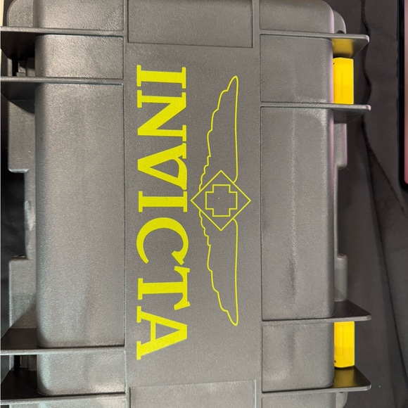 Invicta 8 Slot Dive Impact Case - Picture 8 of 8